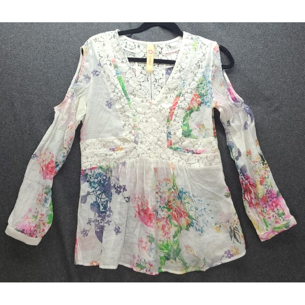 Cyrena M Cold Shoulder Light Top Fairy Beach Coastal‎ Floral